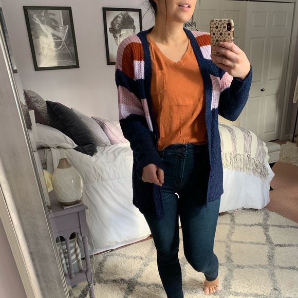 Color Block Cardigan - Picture 5 of 7